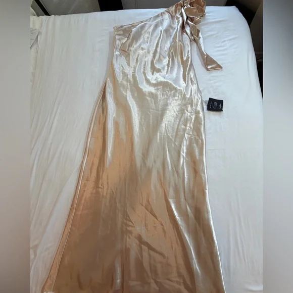 NWT Lulus Formal Dress champagne gold one shoulder size XXL prom - Picture 3 of 9